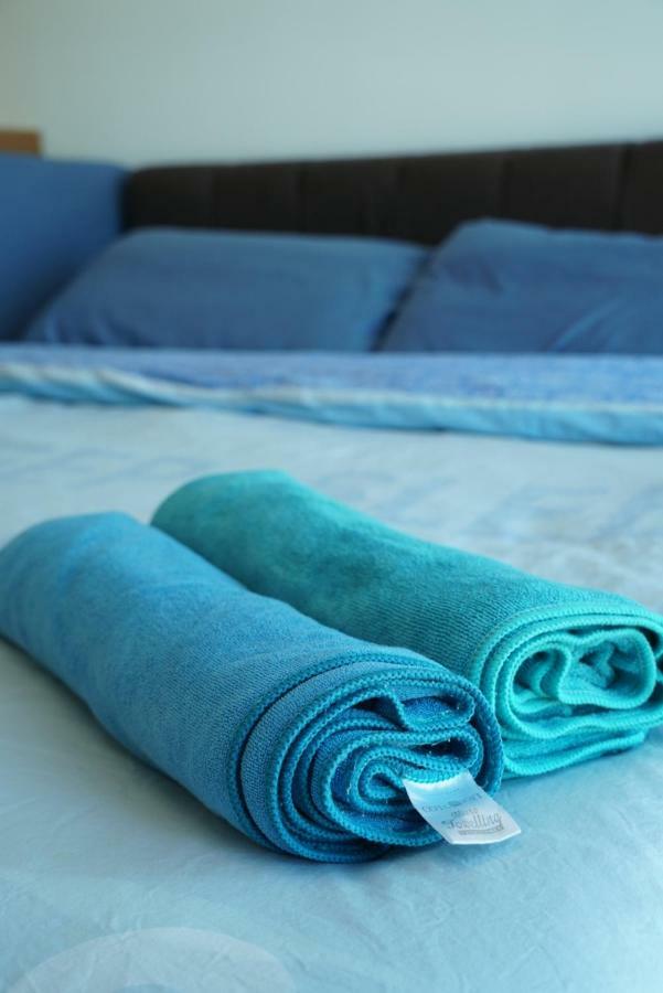 2 Carpark Gep 5 Star Hotel Bed & Sofa Studio Seri Kembangan Eksteriør billede