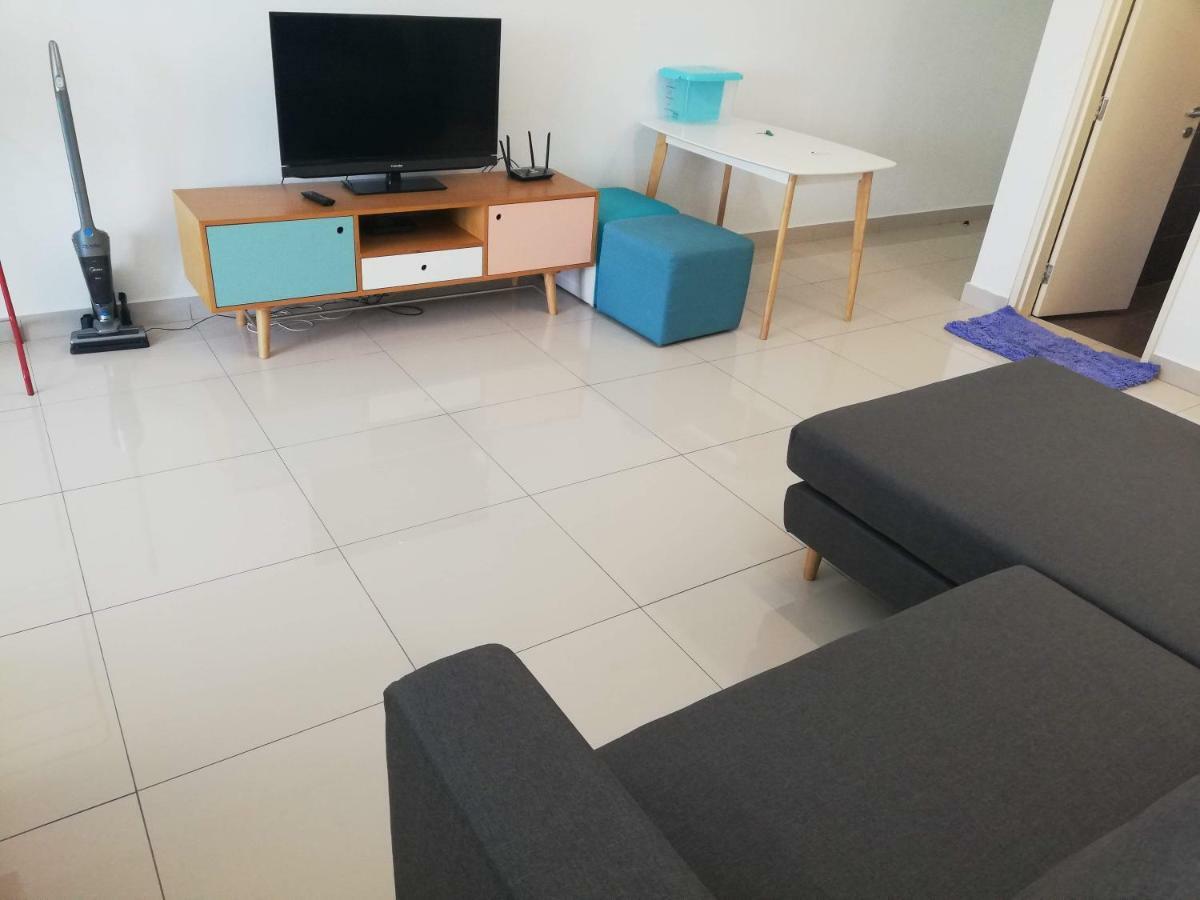 2 Carpark Gep 5 Star Hotel Bed & Sofa Studio Seri Kembangan Eksteriør billede